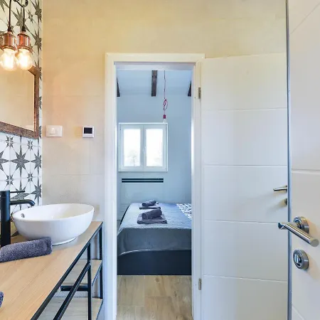 Violet By Interhome *