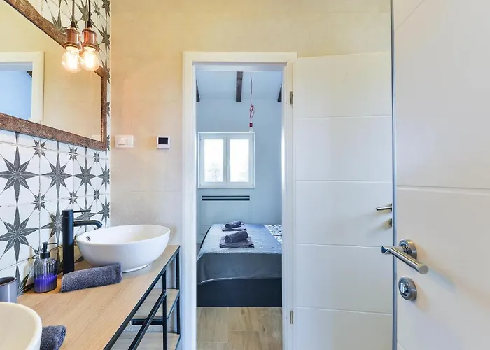 Violet By Interhome *