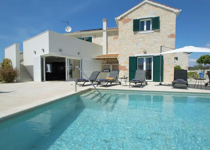 Vila Violet By Interhome *