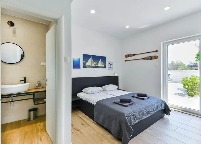 ヴィラ Violet By Interhome Zaton